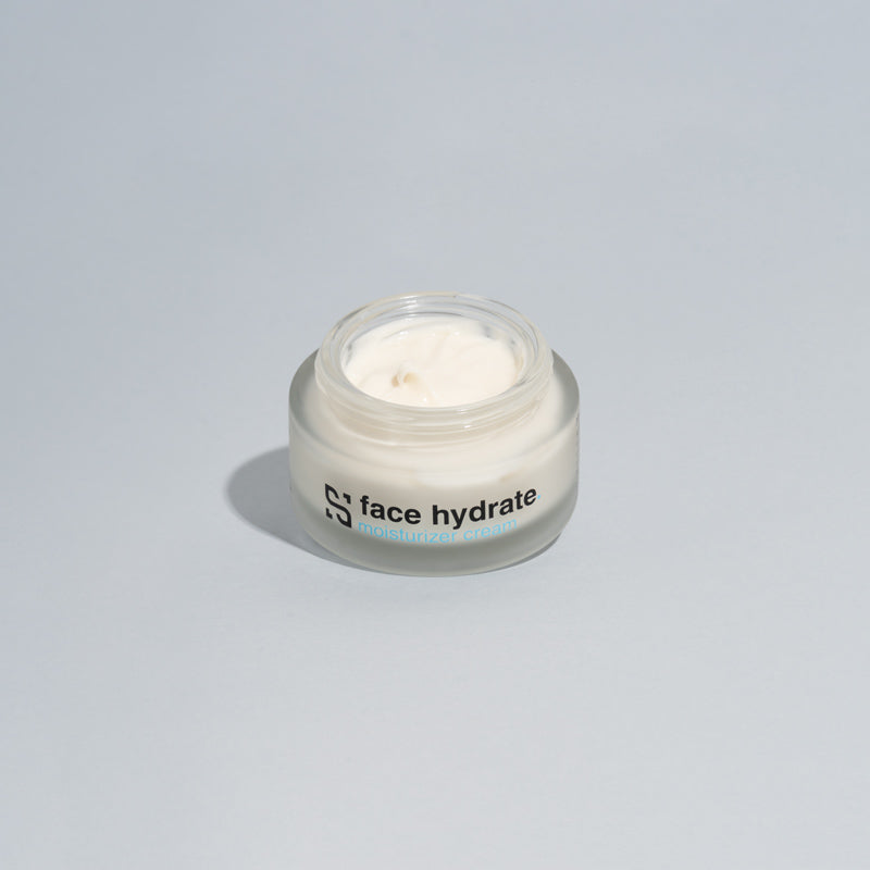 vasetto-aperto-di-face-hydrate-moisturizer-cream-crema-idratante-al-cannabidiolo-di-sensitiva-